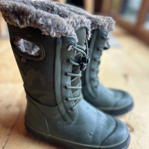 BOGS - ARCATA TONAL CAMO -  Winter Boots Youth Size 3
